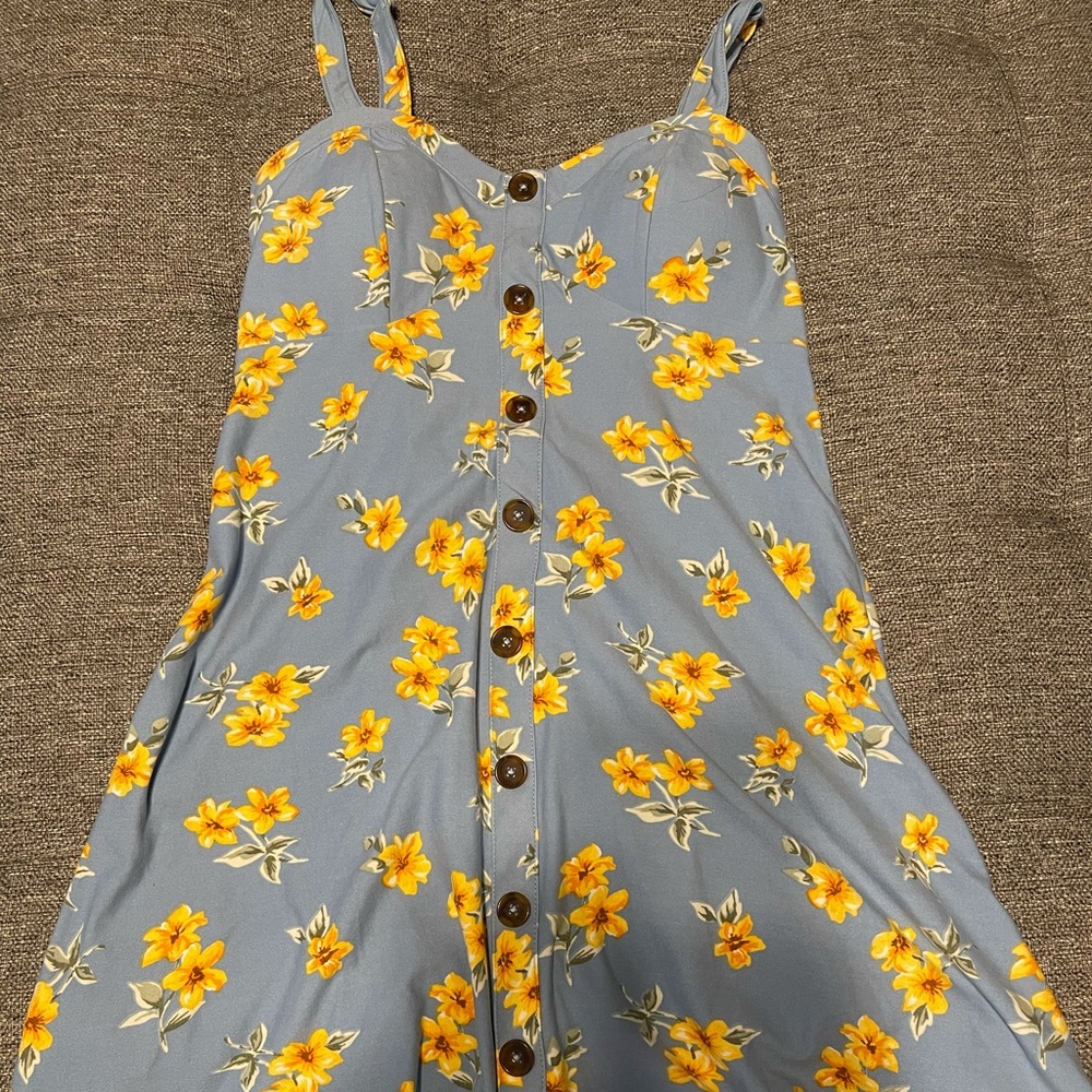 No Boundaries Summer Dress. Size small (3-5).